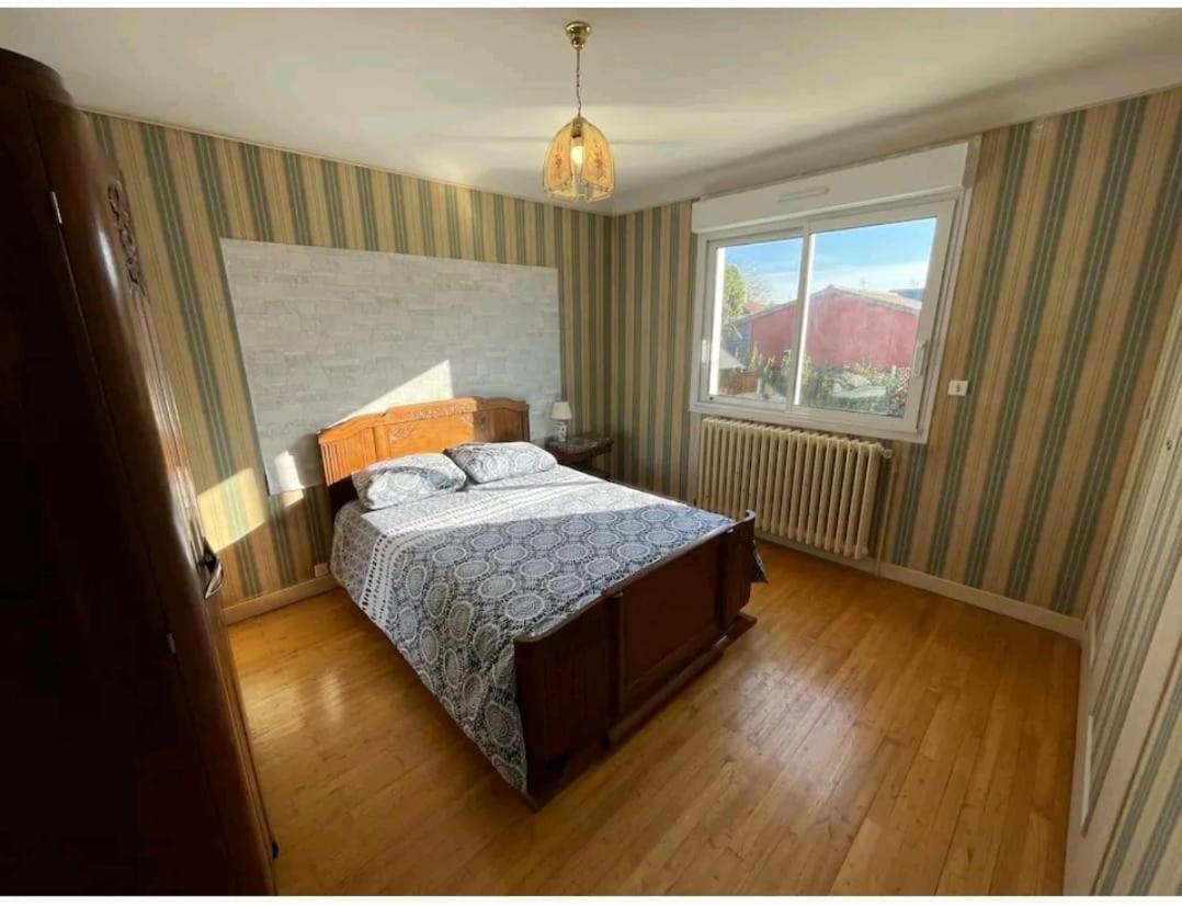 -Comme à la Maison- Jardin, Véranda, Idéal familles et Business Niort Exterior foto